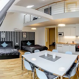 Hotel apartamentowy Riverside Spirit Praga